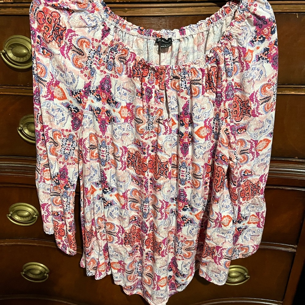Women’s tunic style shirt